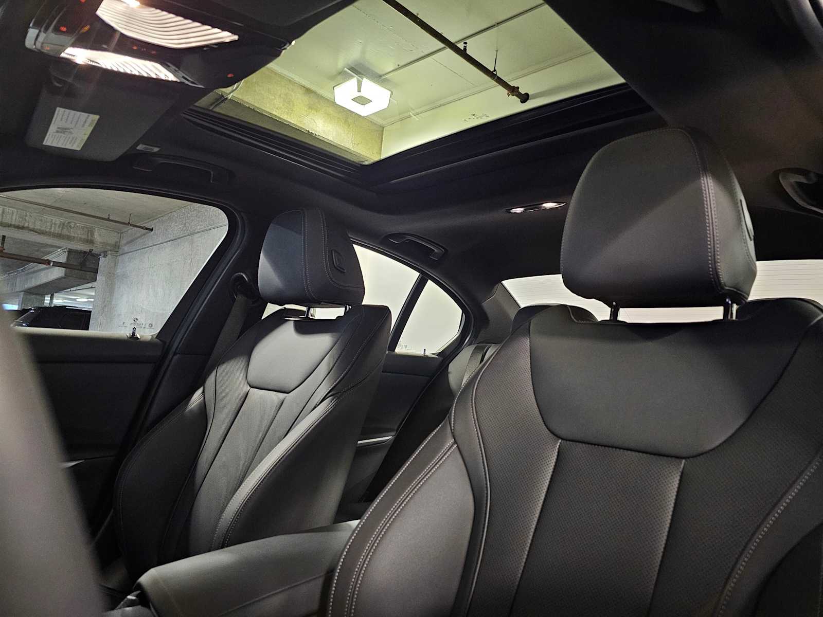 Thumbnail: 2025 BMW 3 Series - 34