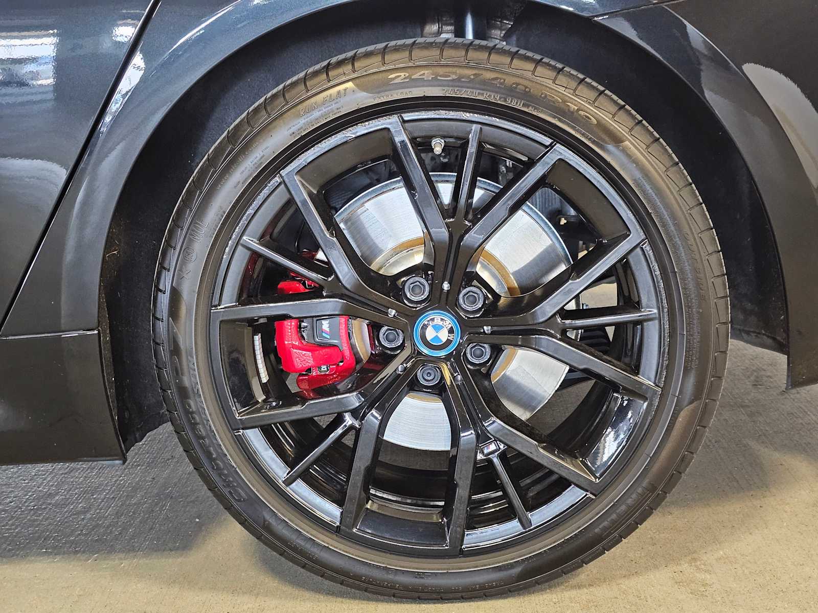 Thumbnail: 2023 BMW 5 Series - 8