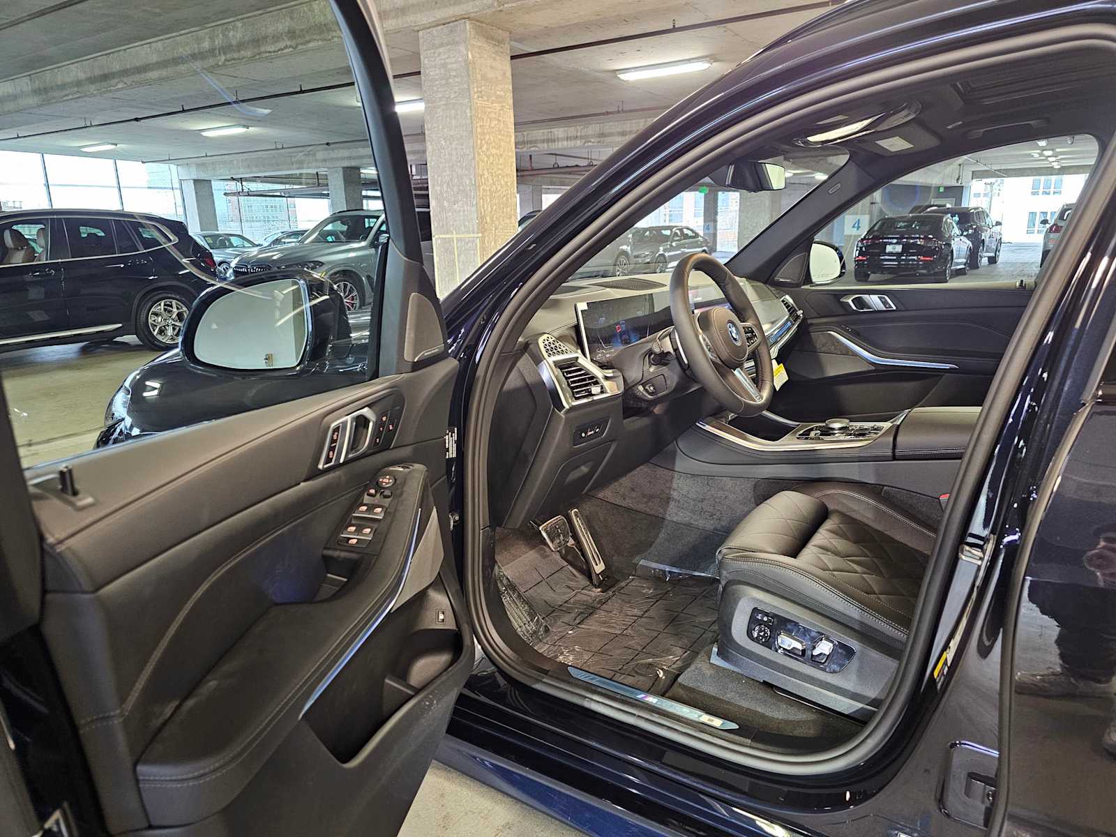 Thumbnail: 2026 BMW X5 - 32