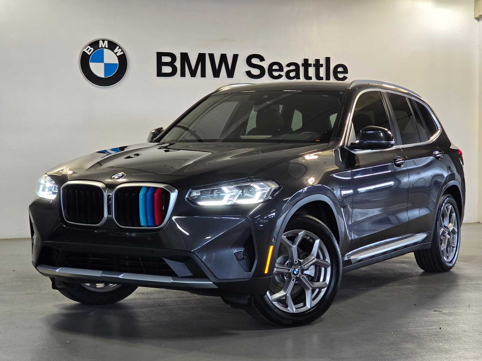 2023 BMW X3 30i