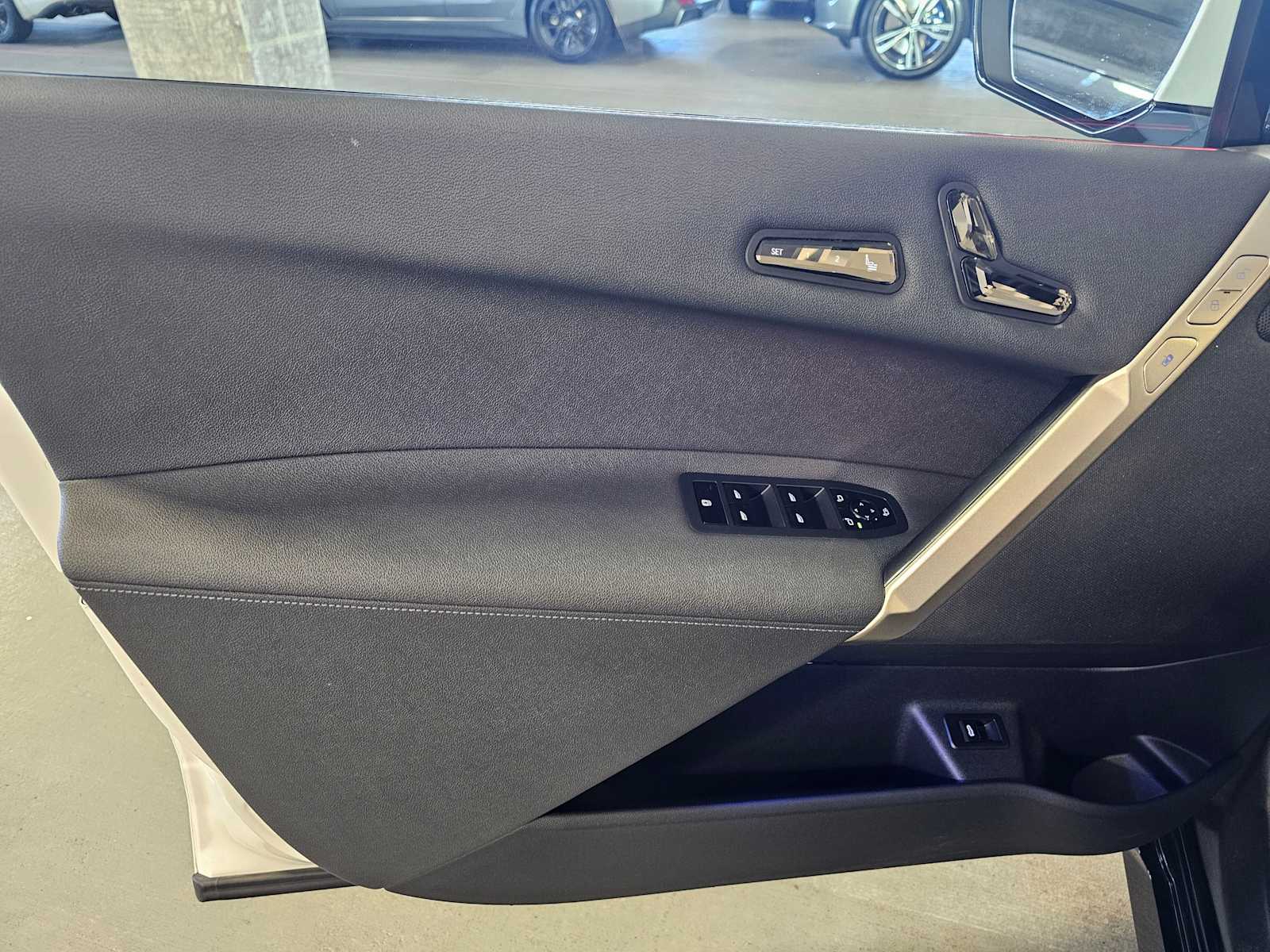 Thumbnail: 2023 BMW iX - 28