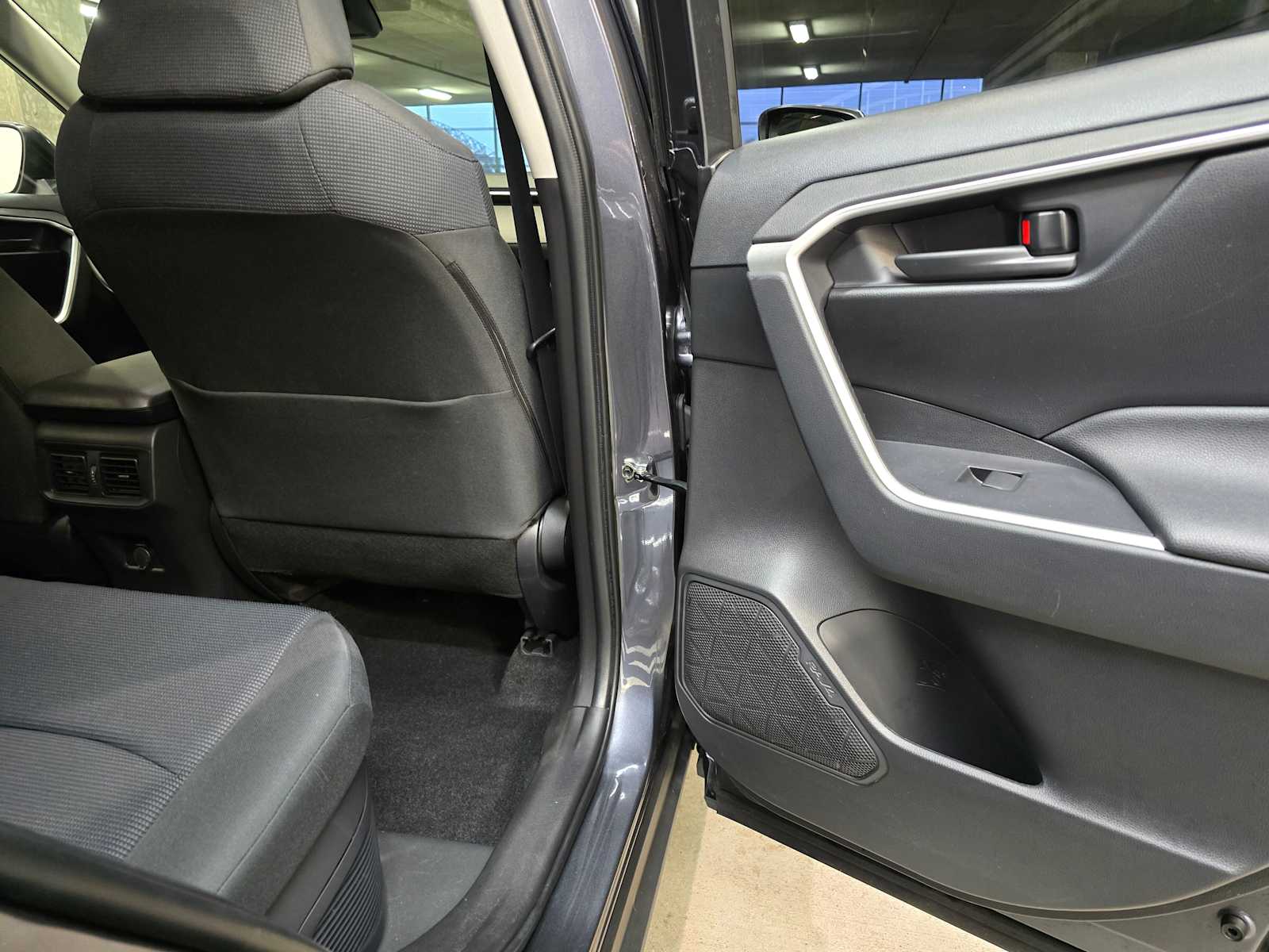 Thumbnail: 2022 Toyota RAV4 - 26