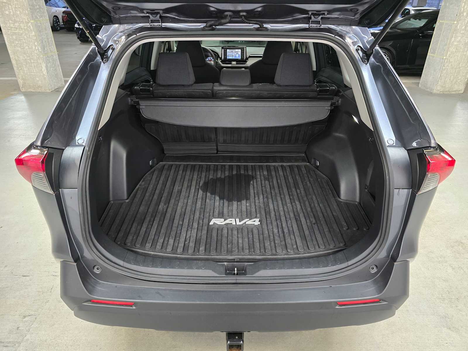 Thumbnail: 2022 Toyota RAV4 - 31