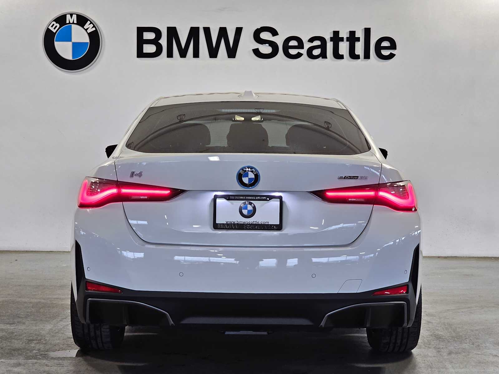 Thumbnail: 2023 BMW i4 - 5