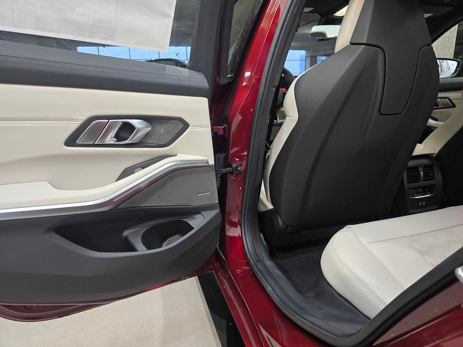 Thumbnail: 2026 BMW M3 - 25