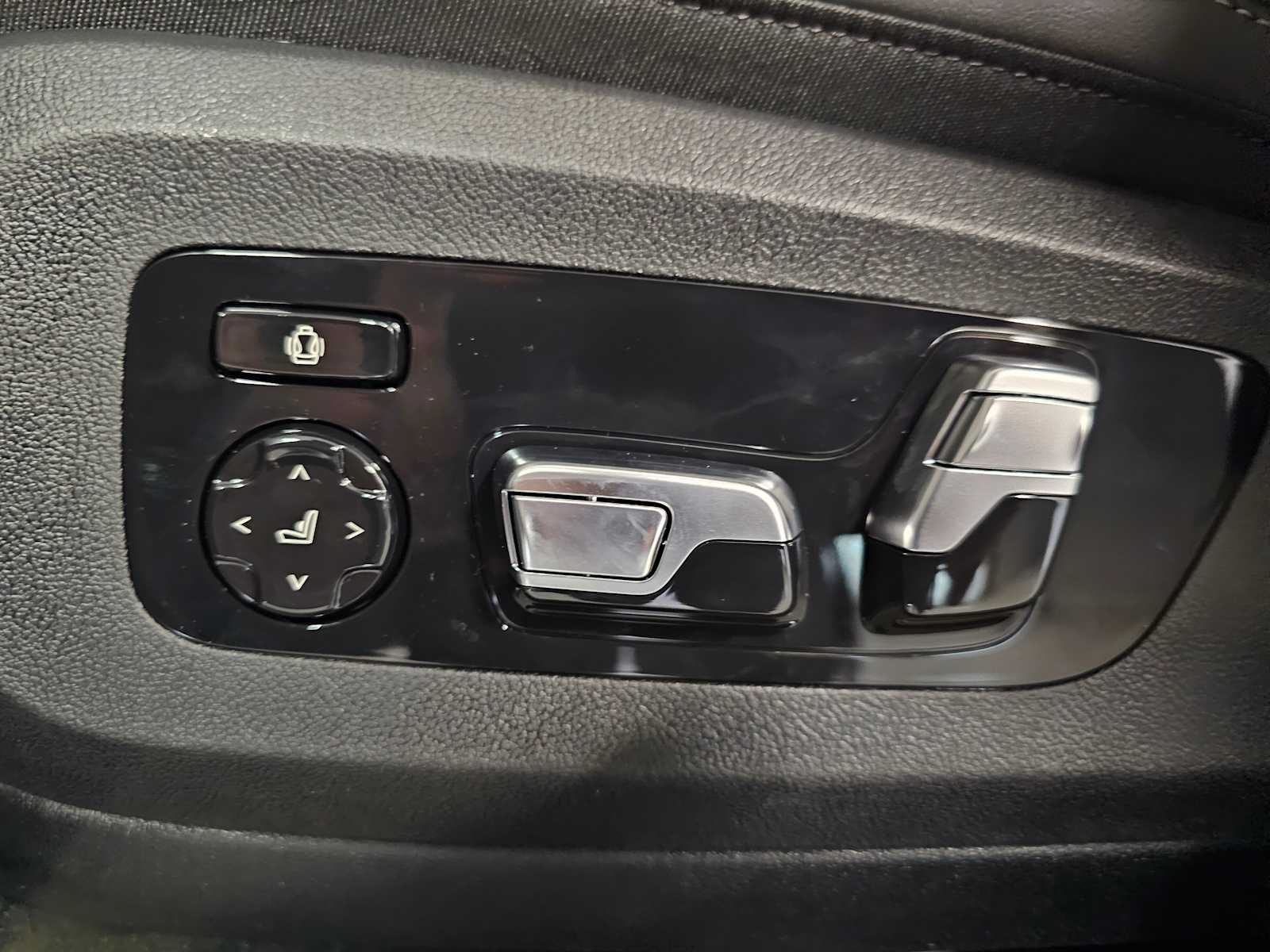 Thumbnail: 2026 BMW X5 - 30