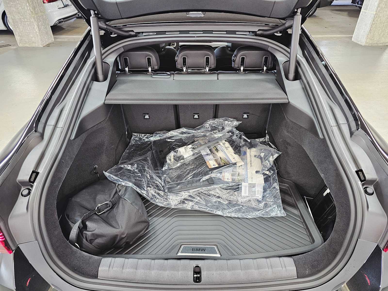 Thumbnail: 2025 BMW i4 - 28