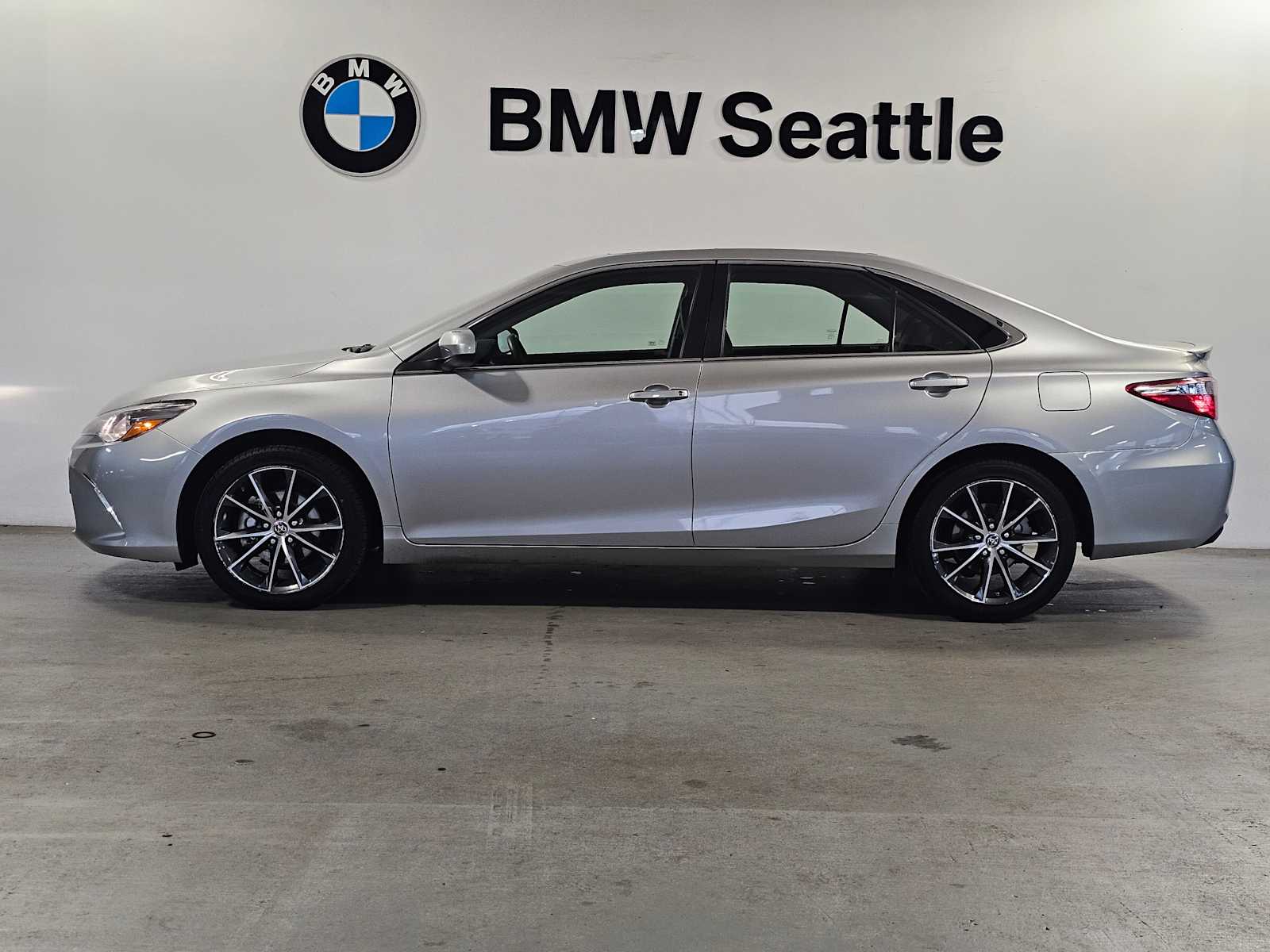 Thumbnail: 2016 Toyota Camry - 3