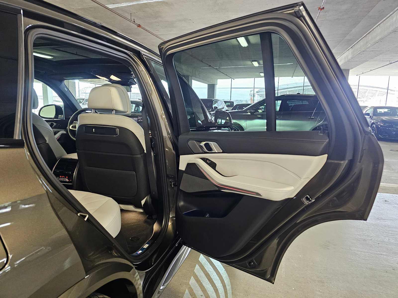 Thumbnail: 2026 BMW X5 - 30