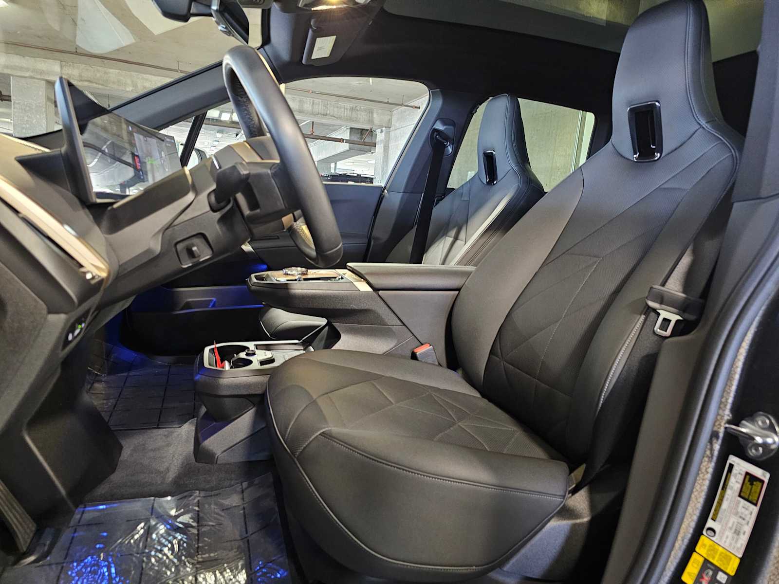 Thumbnail: 2023 BMW iX - 30