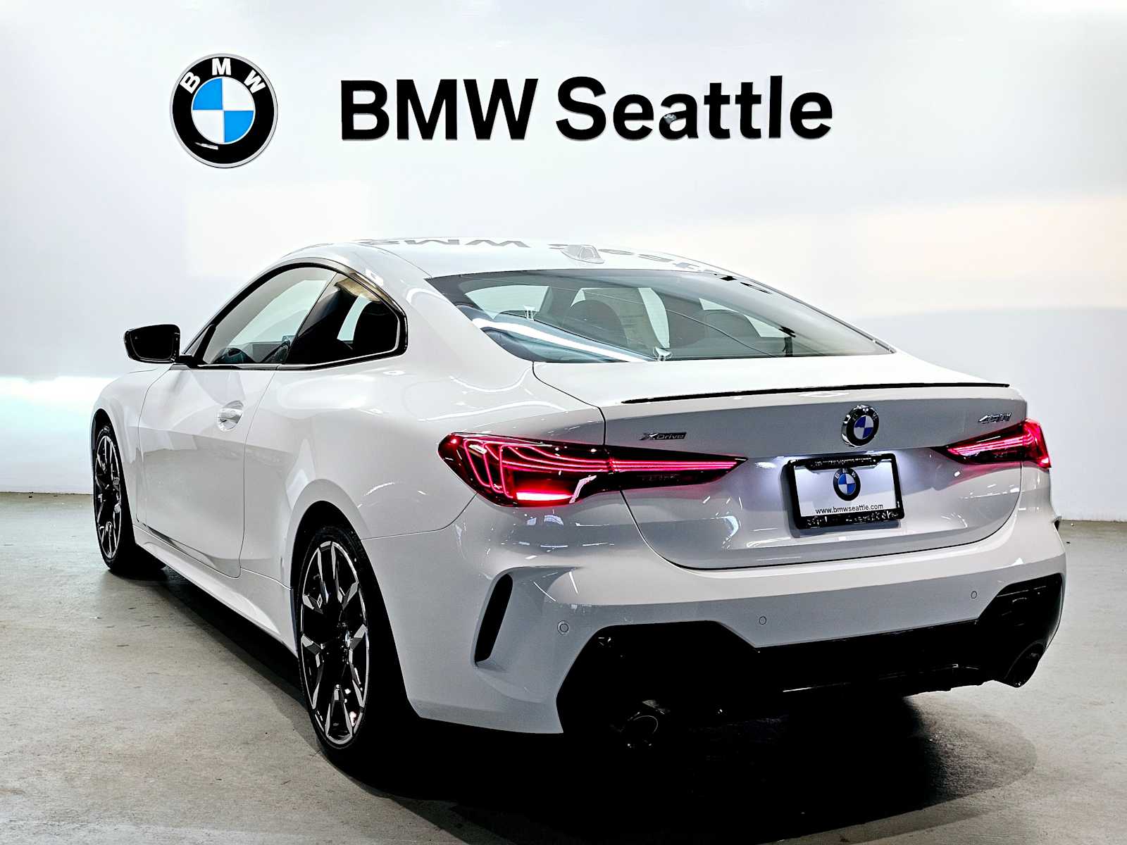 Thumbnail: 2025 BMW 4 Series - 4