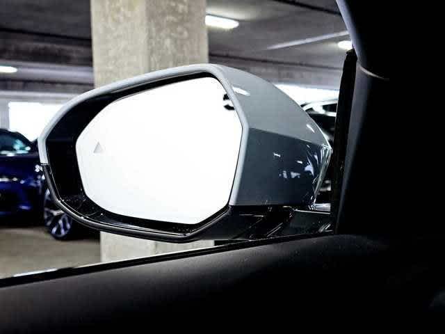 Thumbnail: 2025 BMW 5 Series - 22