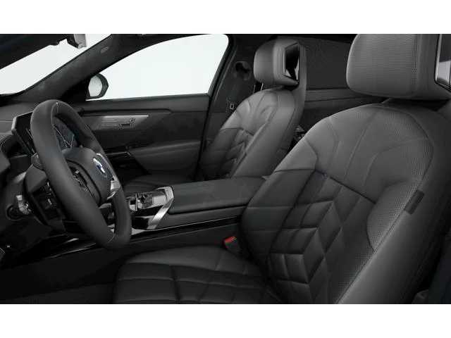 Thumbnail: 2027 BMW 7 Series - 6