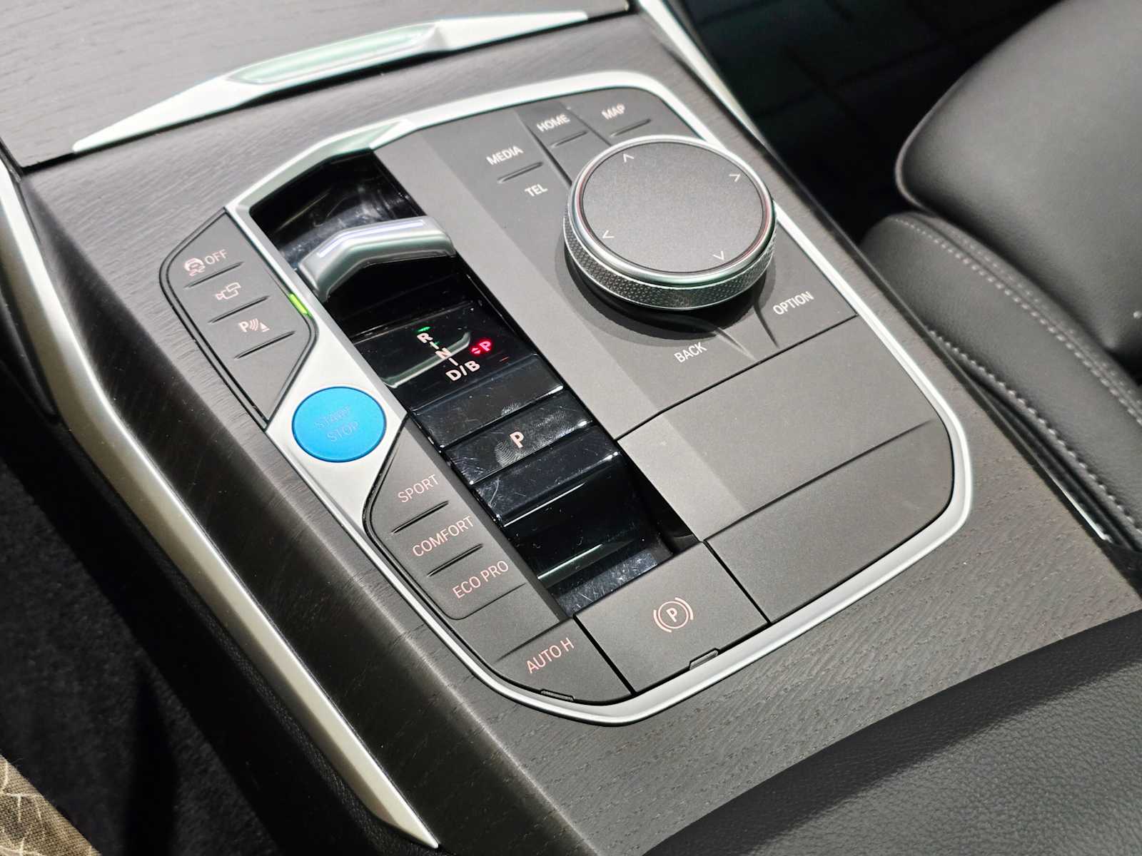 Thumbnail: 2023 BMW i4 - 16