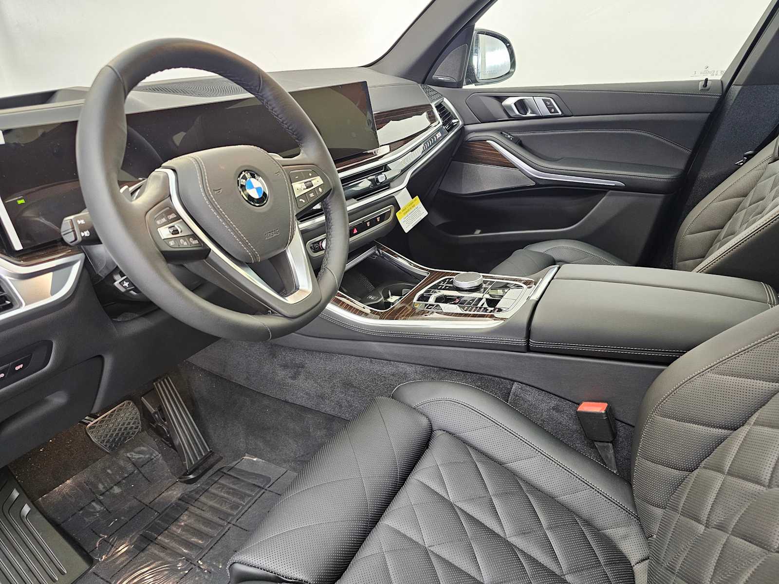 Thumbnail: 2026 BMW X5 - 2