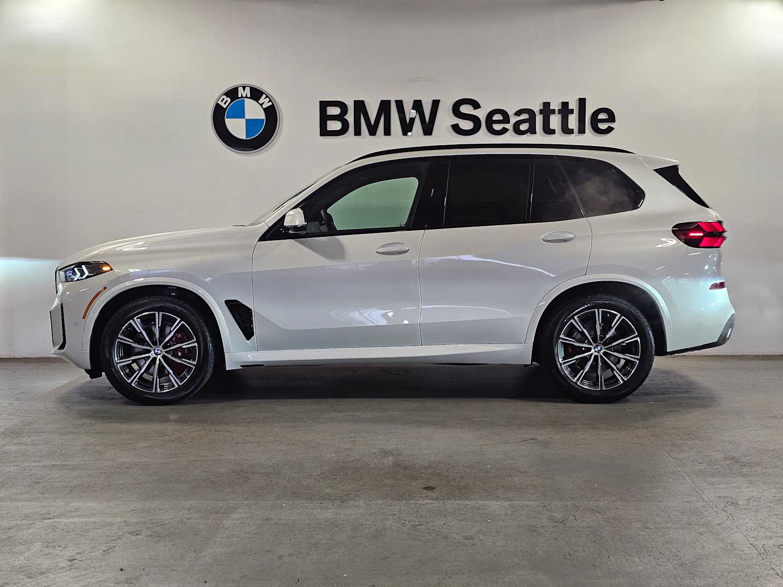 Thumbnail: 2026 BMW X5 - 3