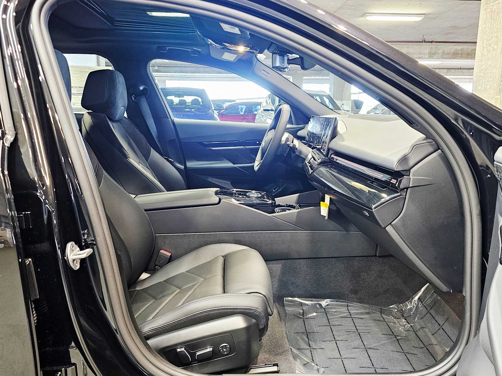 Thumbnail: 2026 BMW 5 Series - 27