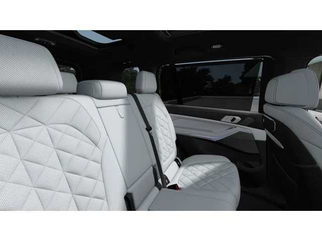 Thumbnail: 2027 BMW X7 - 12