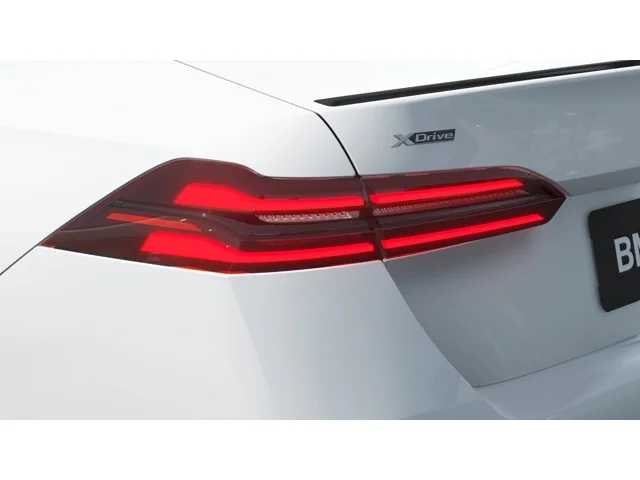 Thumbnail: 2027 BMW 5 Series - 8