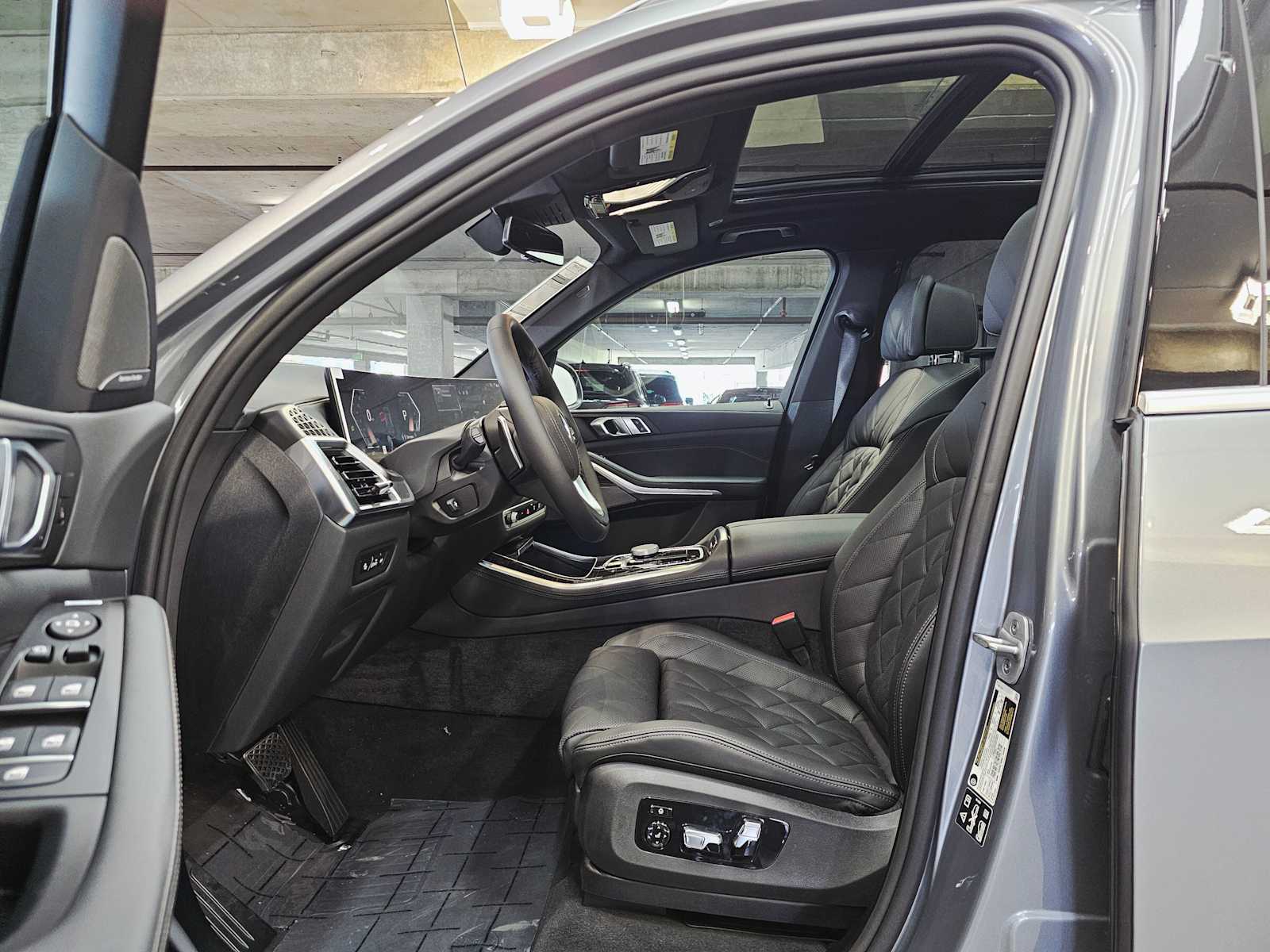 Thumbnail: 2026 BMW X5 - 23