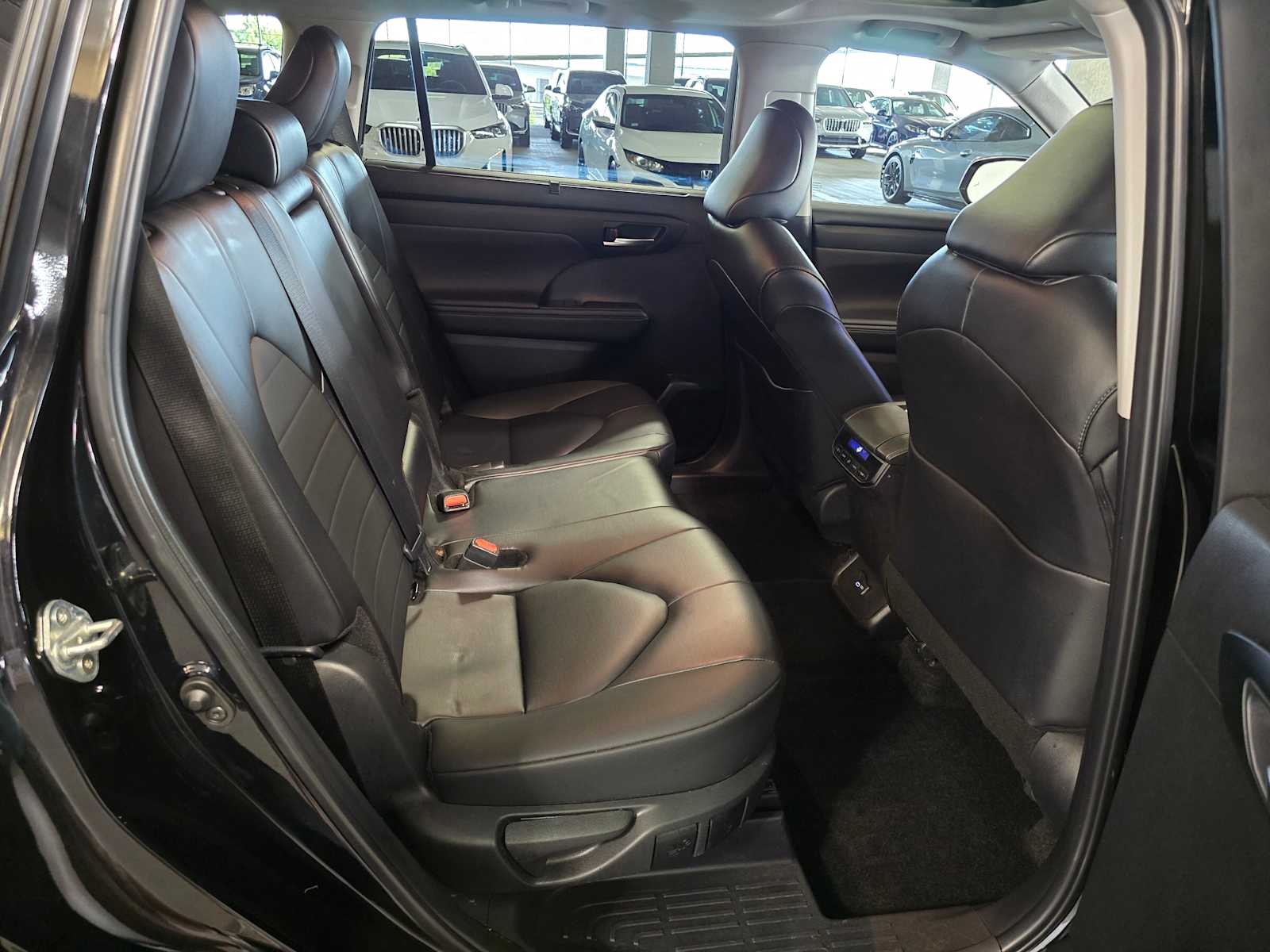 Thumbnail: 2024 Toyota Highlander - 26