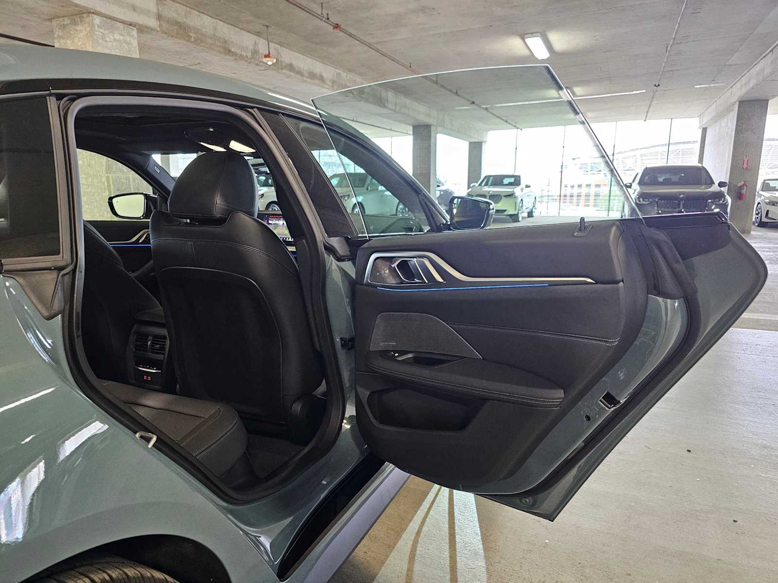 Thumbnail: 2026 BMW i4 - 35