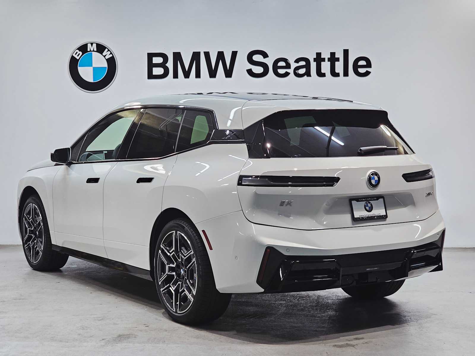 Thumbnail: 2026 BMW iX - 4