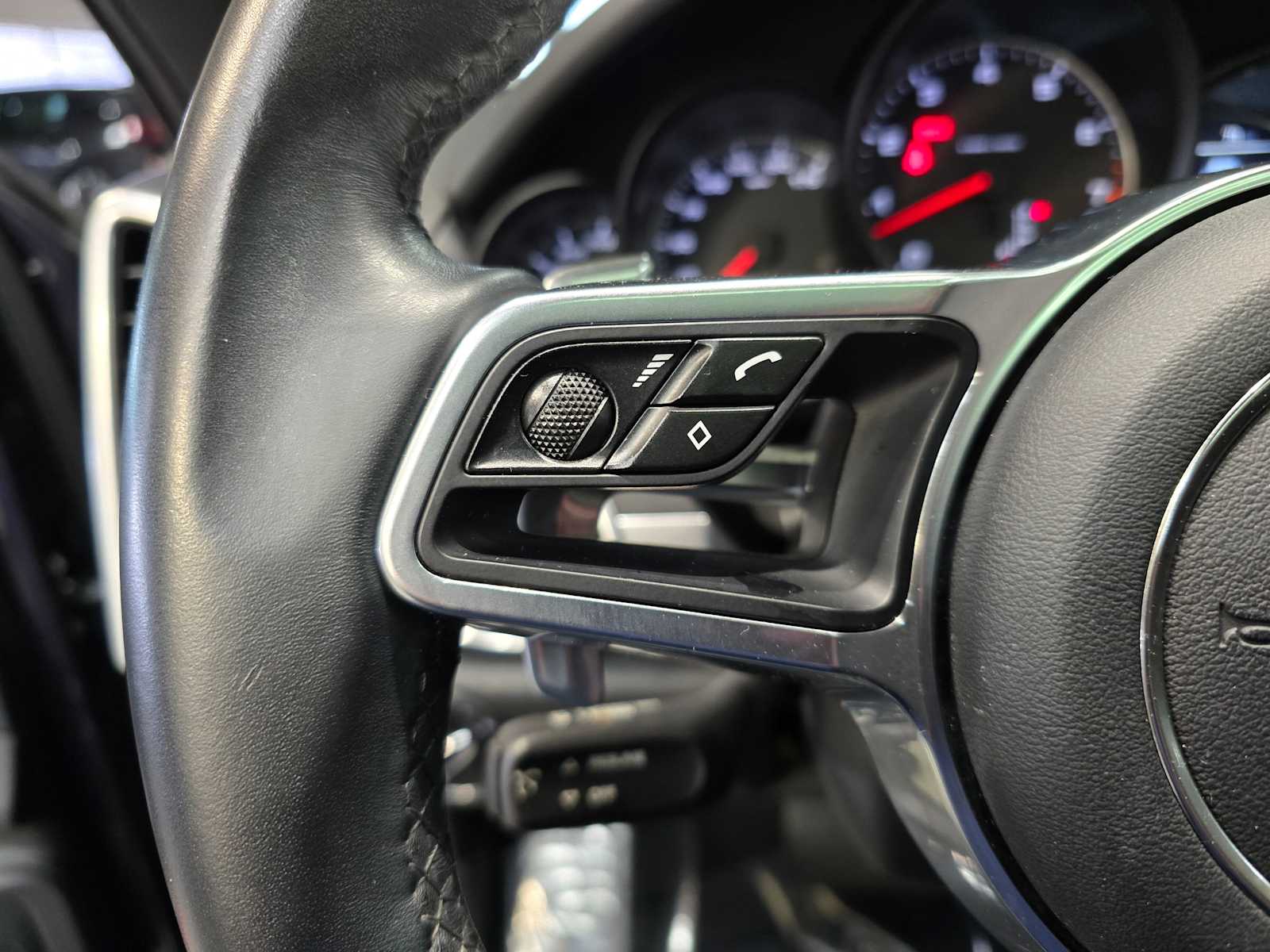 Thumbnail: 2017 Porsche Cayenne - 18