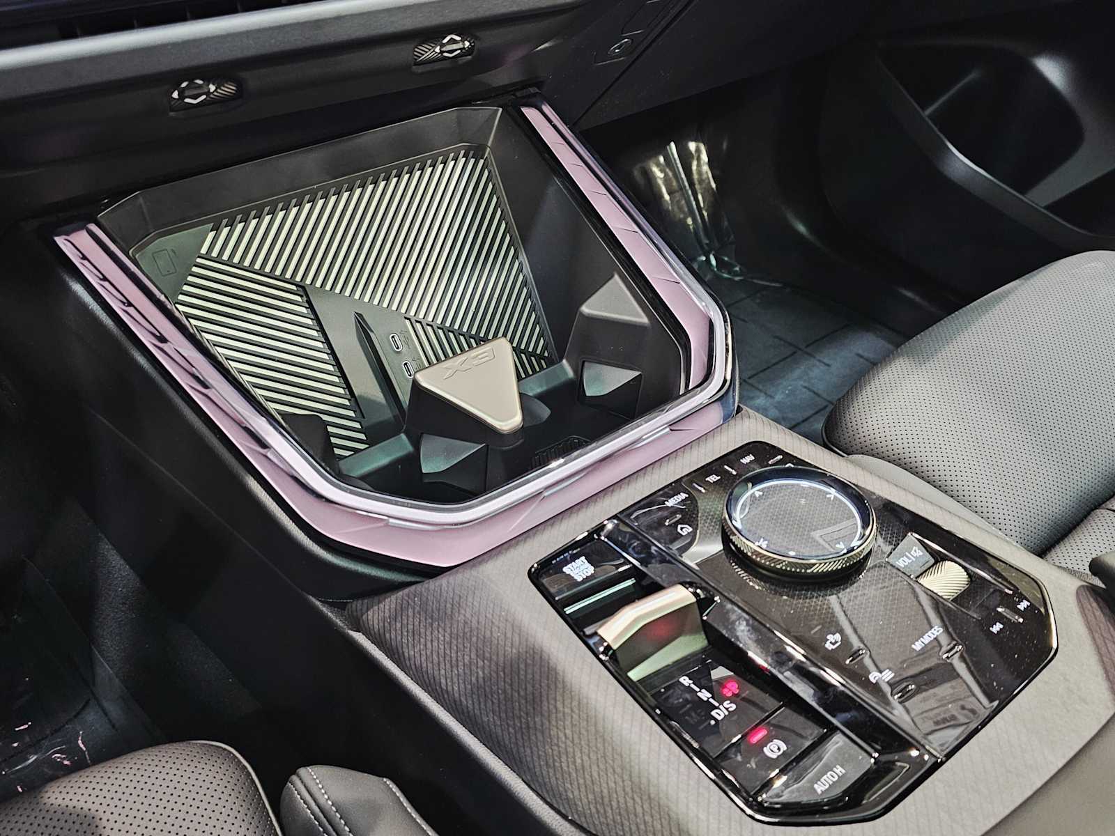 Thumbnail: 2025 BMW X3 - 17