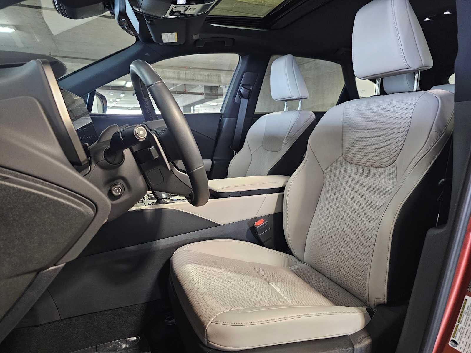 Thumbnail: 2023 Lexus RX - 26