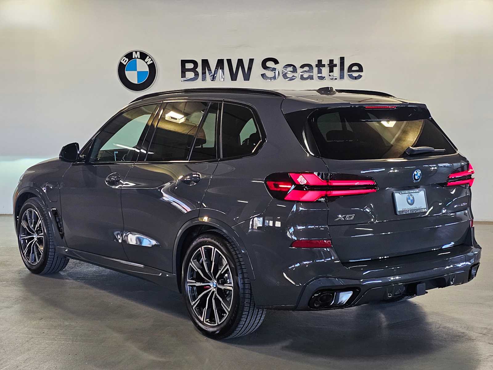 Thumbnail: 2026 BMW X5 - 4