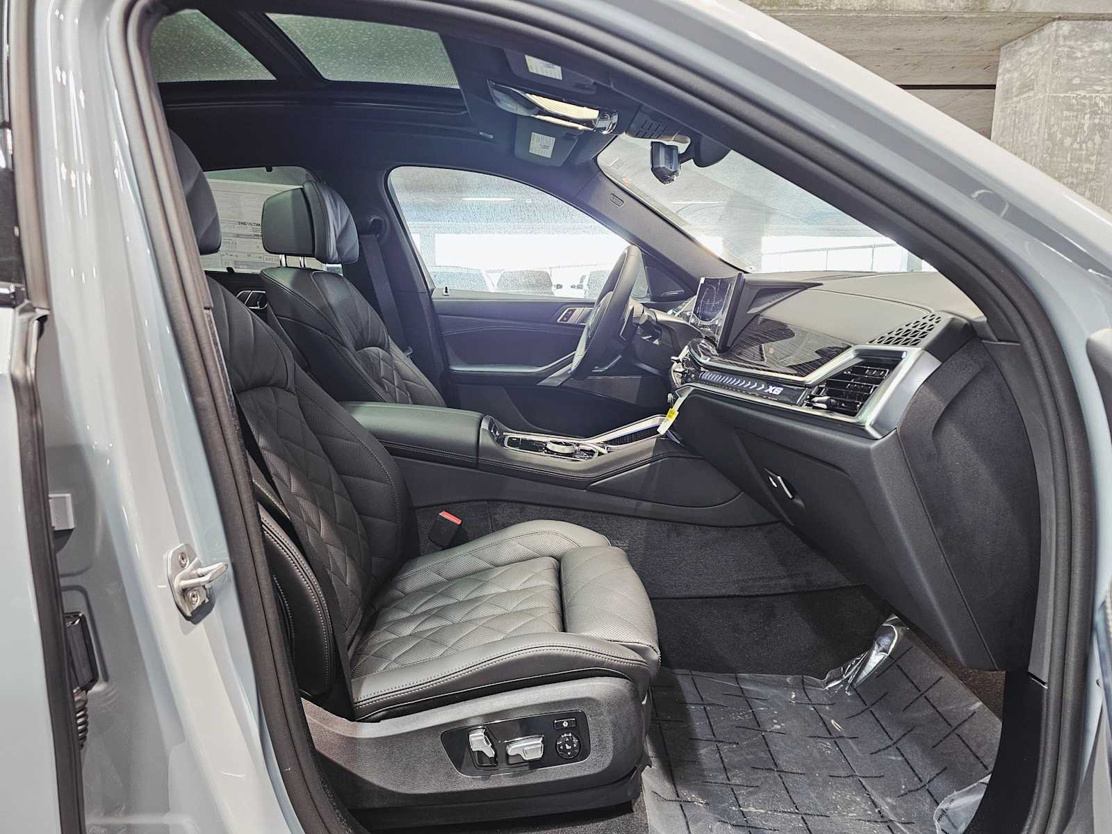 Thumbnail: 2026 BMW X6 - 27