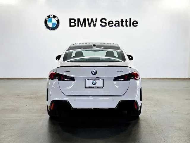 Thumbnail: 2025 BMW 2 Series - 4
