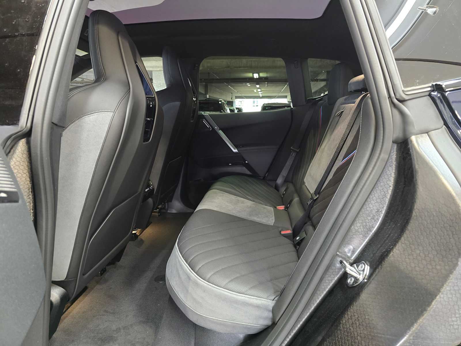 Thumbnail: 2026 BMW iX - 27