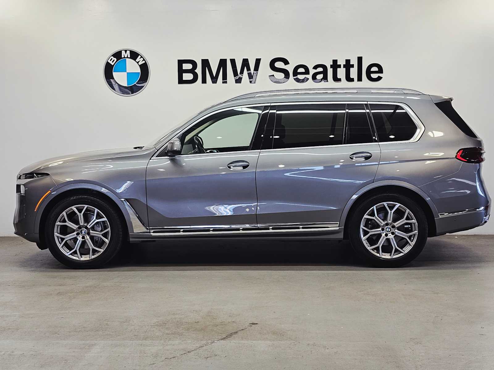 Thumbnail: 2024 BMW X7 - 3