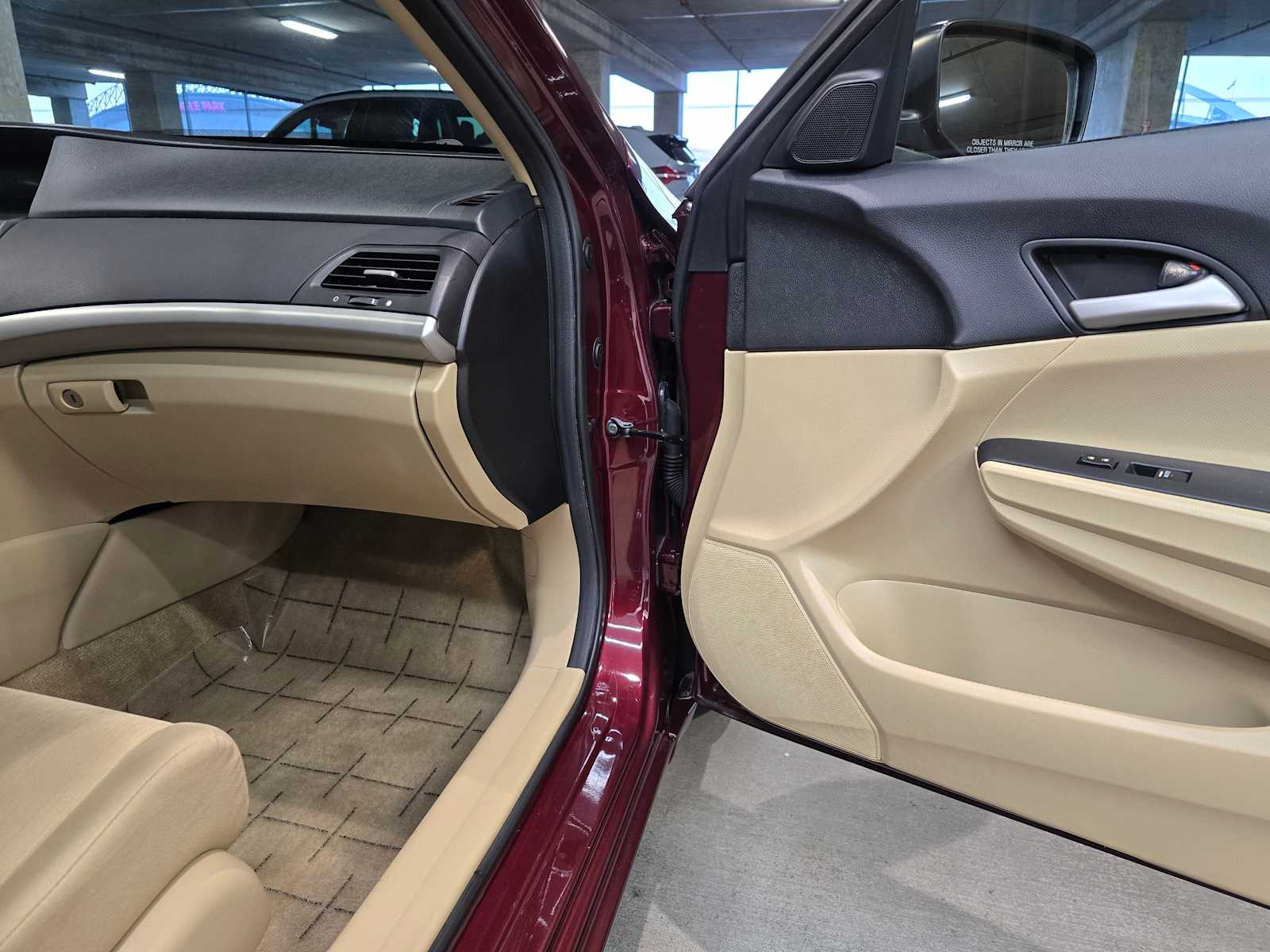 Thumbnail: 2011 Honda Accord - 28