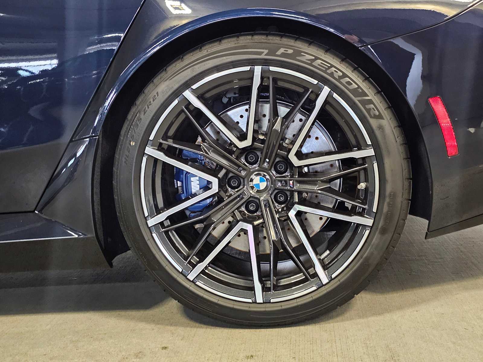 Thumbnail: 2027 BMW M5 - 8