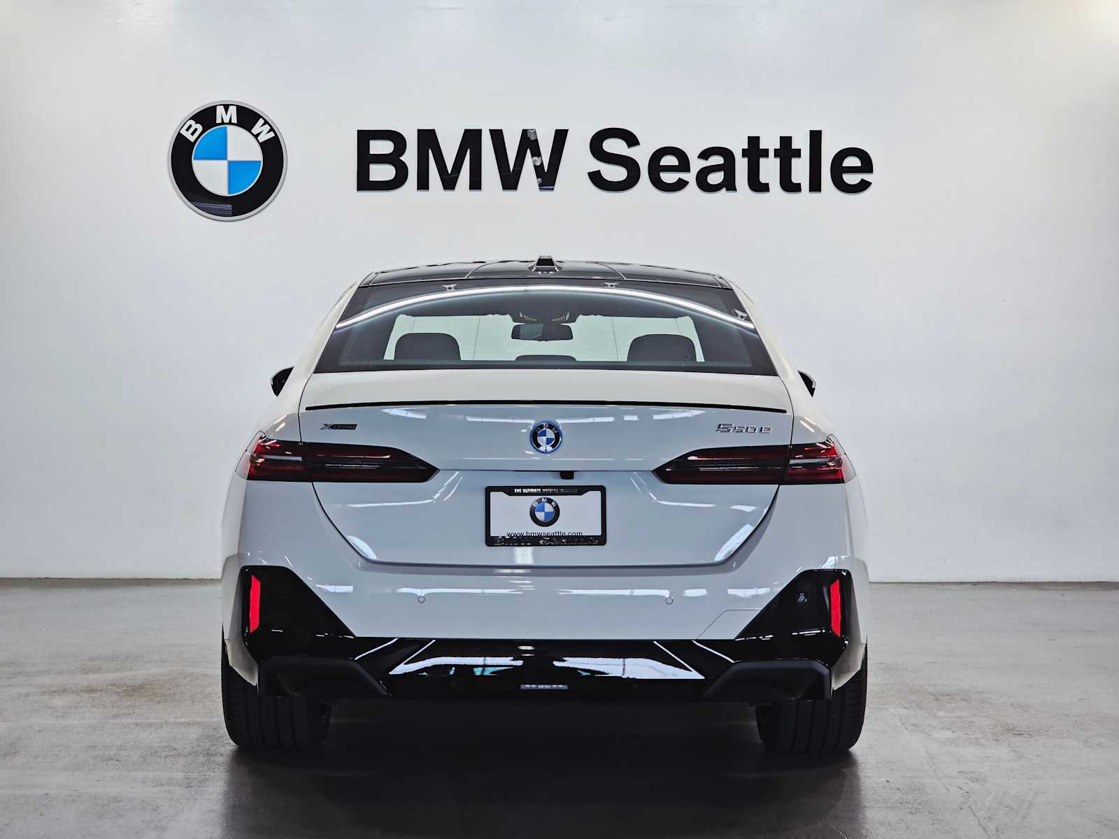 Thumbnail: 2026 BMW 5 Series - 5