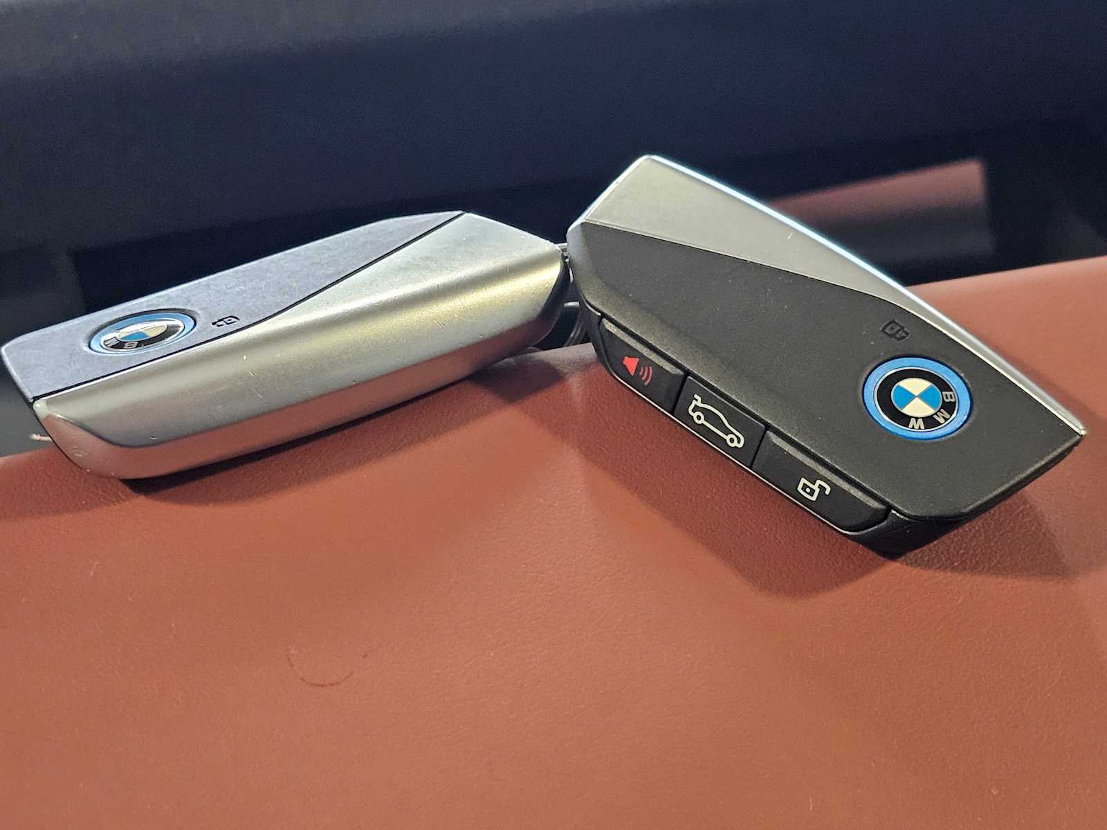 Thumbnail: 2023 BMW iX - 42