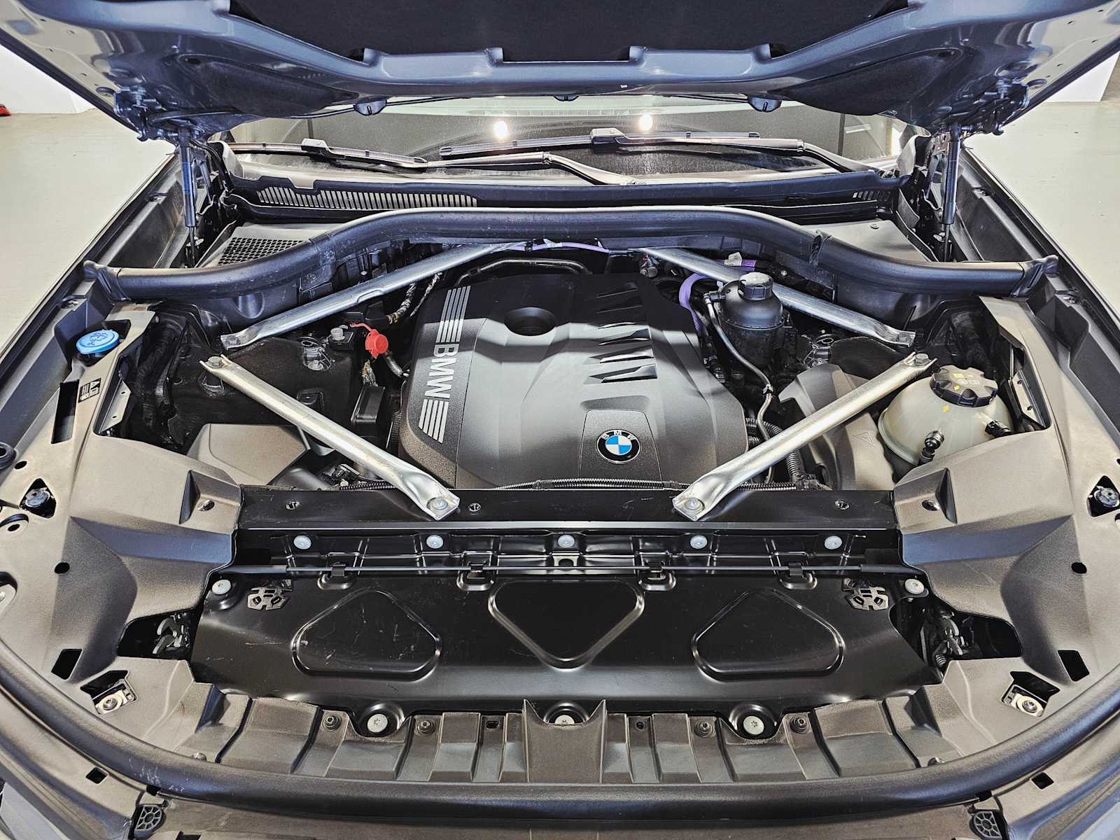 Thumbnail: 2024 BMW X7 - 9