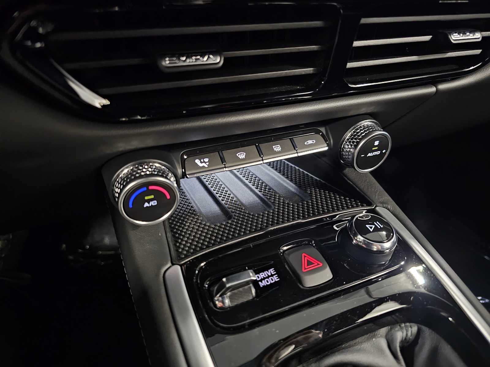 Thumbnail: 2024 Lotus Emira - 17