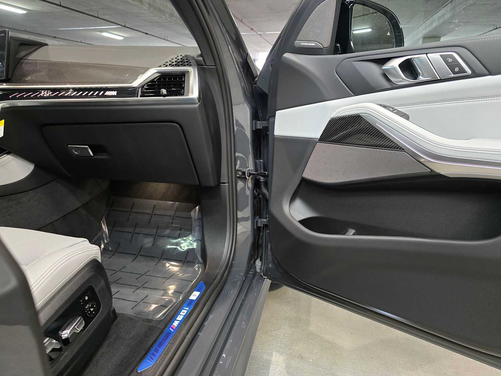 Thumbnail: 2026 BMW X5 - 31