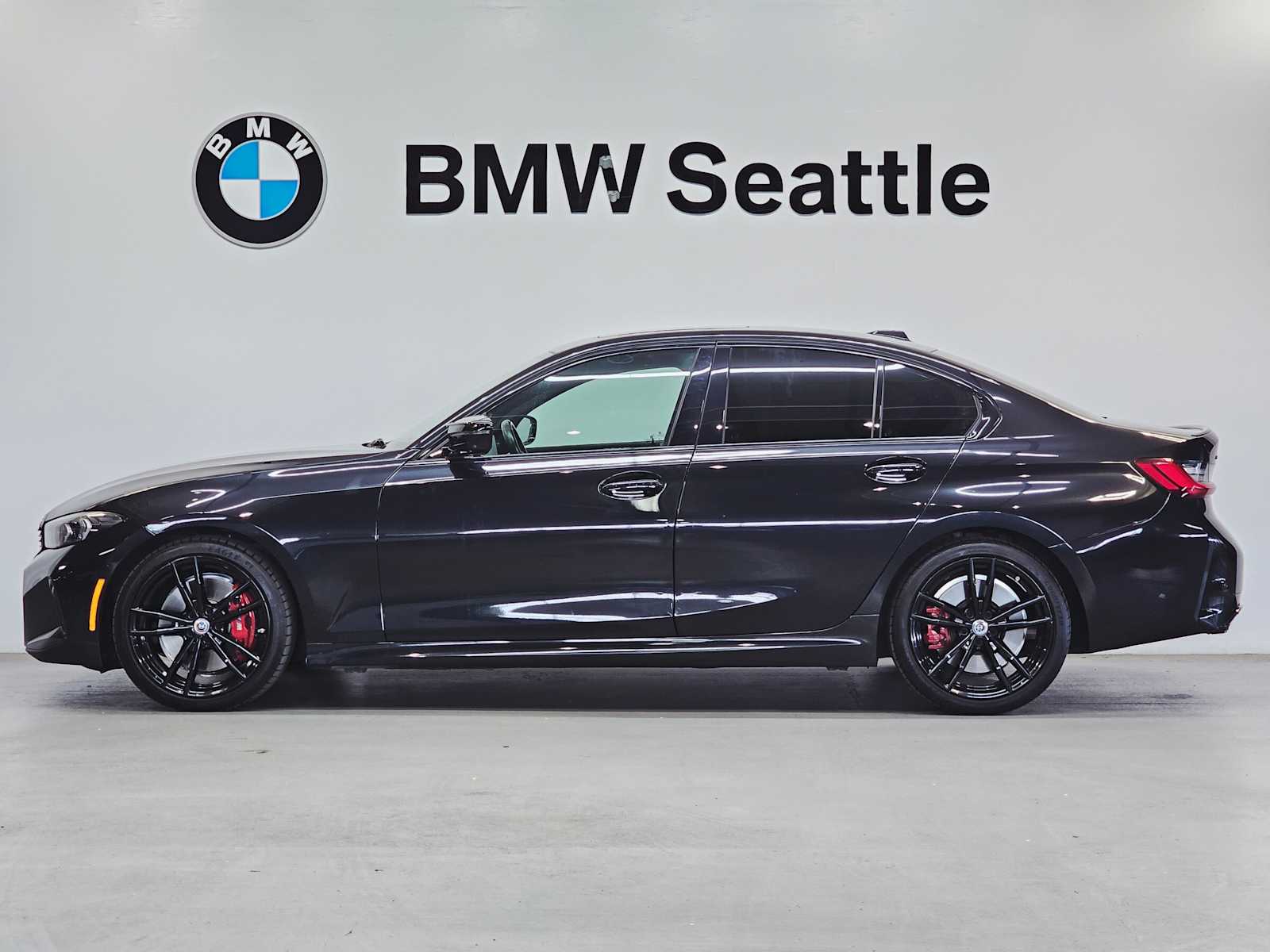 Thumbnail: 2023 BMW 3 Series - 3