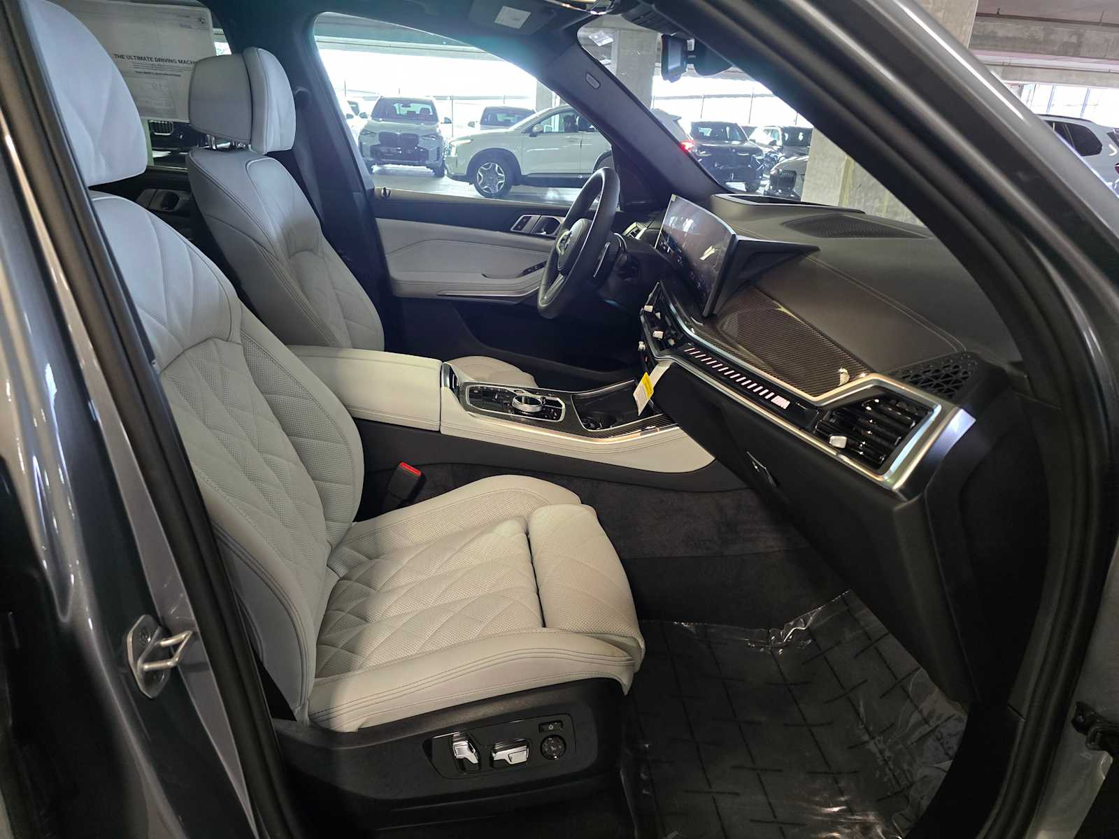 Thumbnail: 2026 BMW X5 - 33