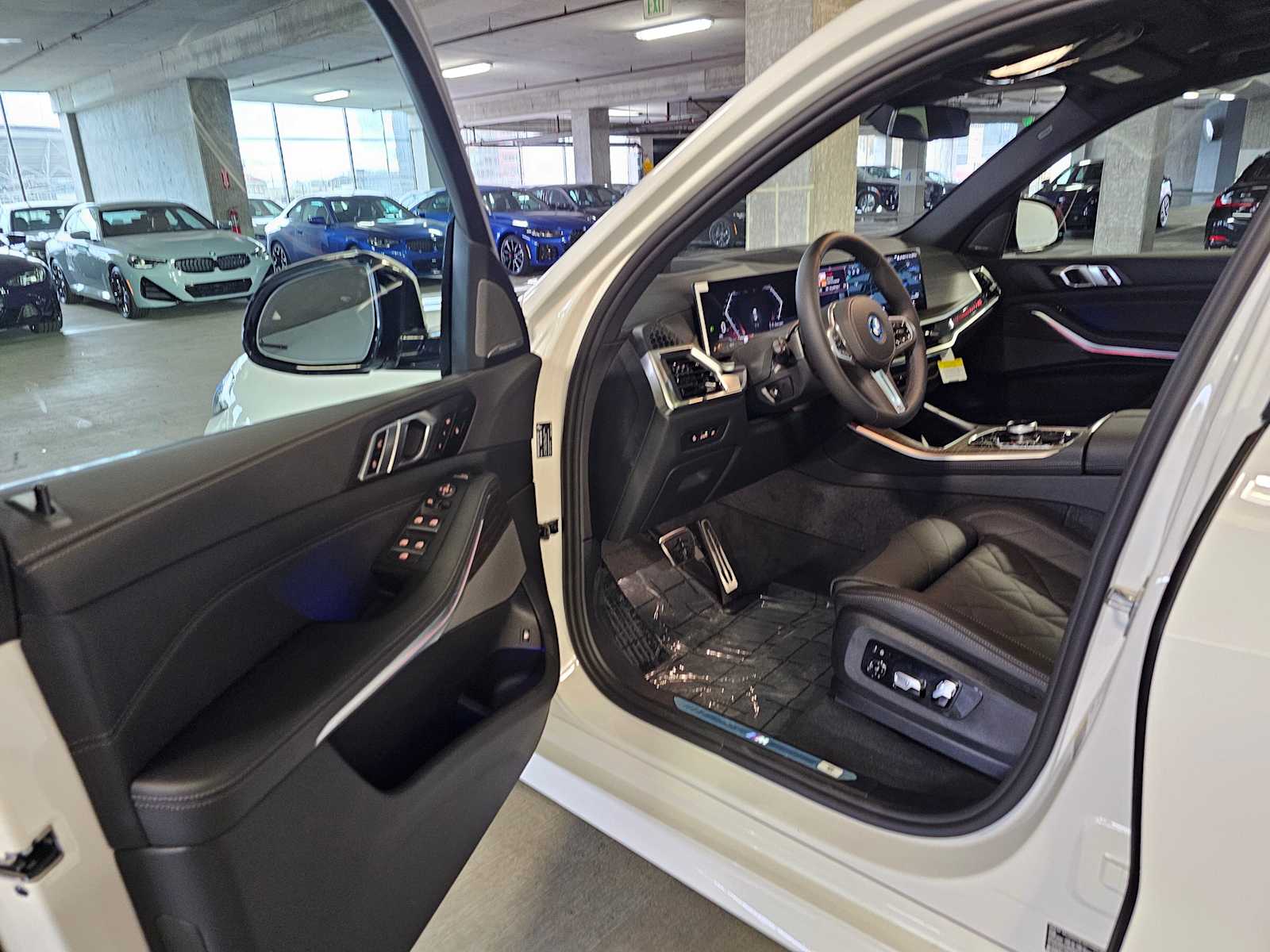 Thumbnail: 2026 BMW X5 - 33