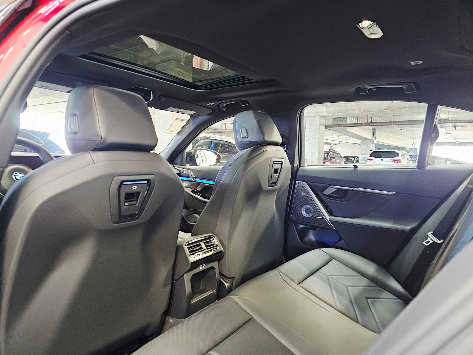 Thumbnail: 2025 BMW i5 - 25