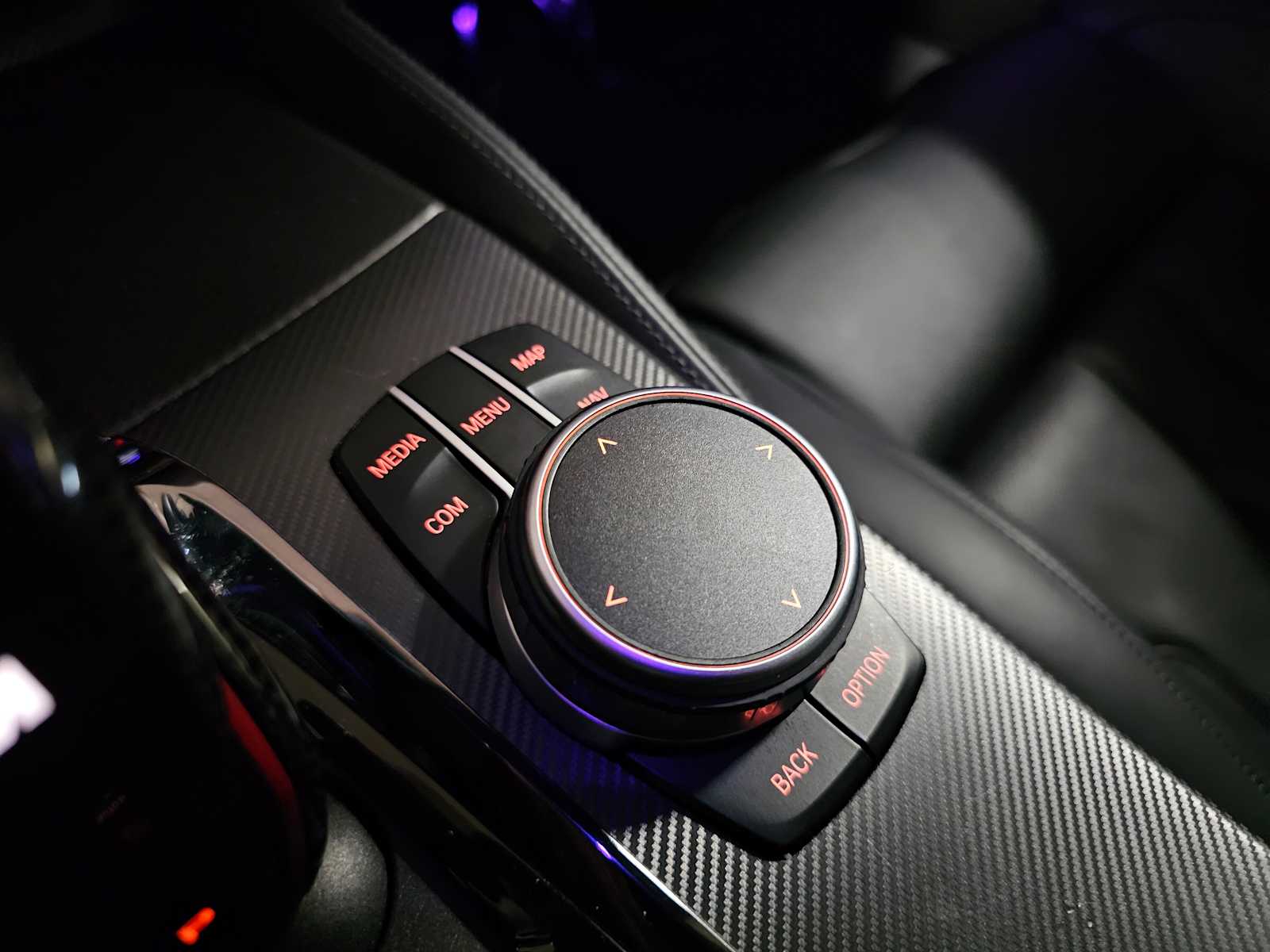 Thumbnail: 2021 BMW M5 - 25