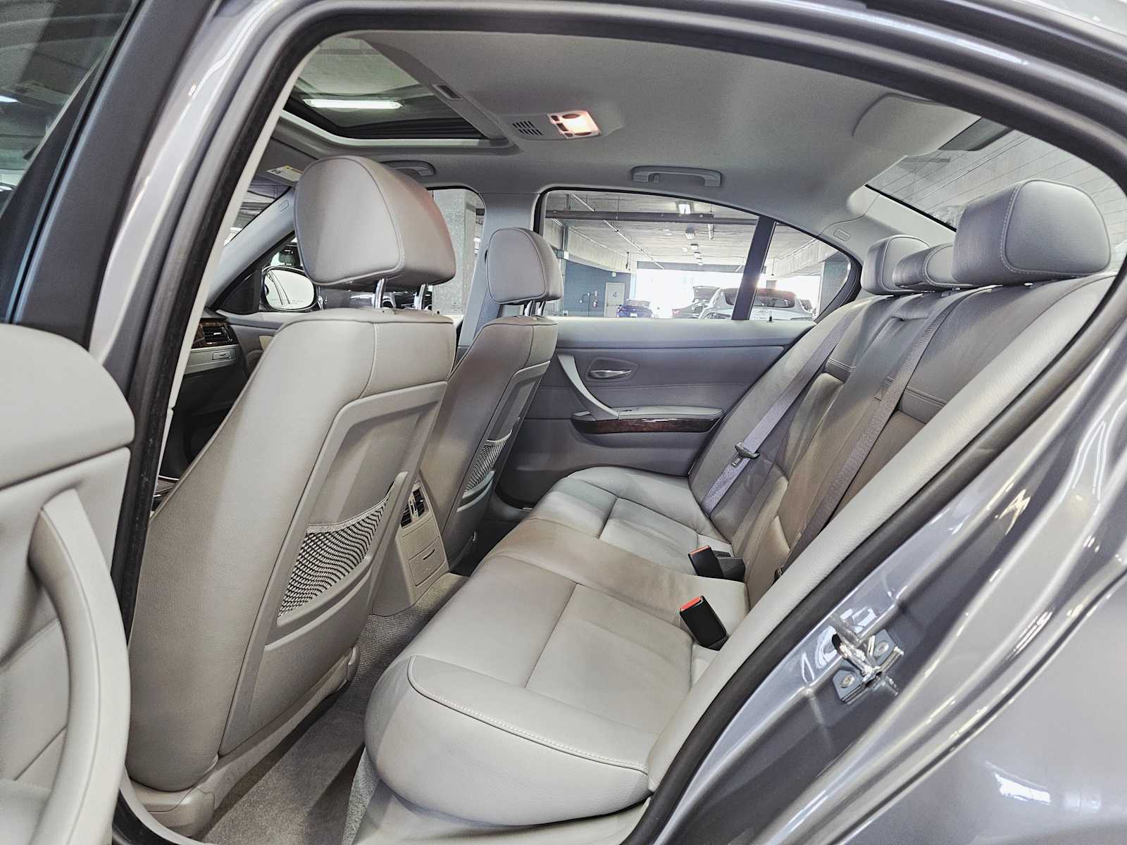 Thumbnail: 2009 BMW 3 Series - 25