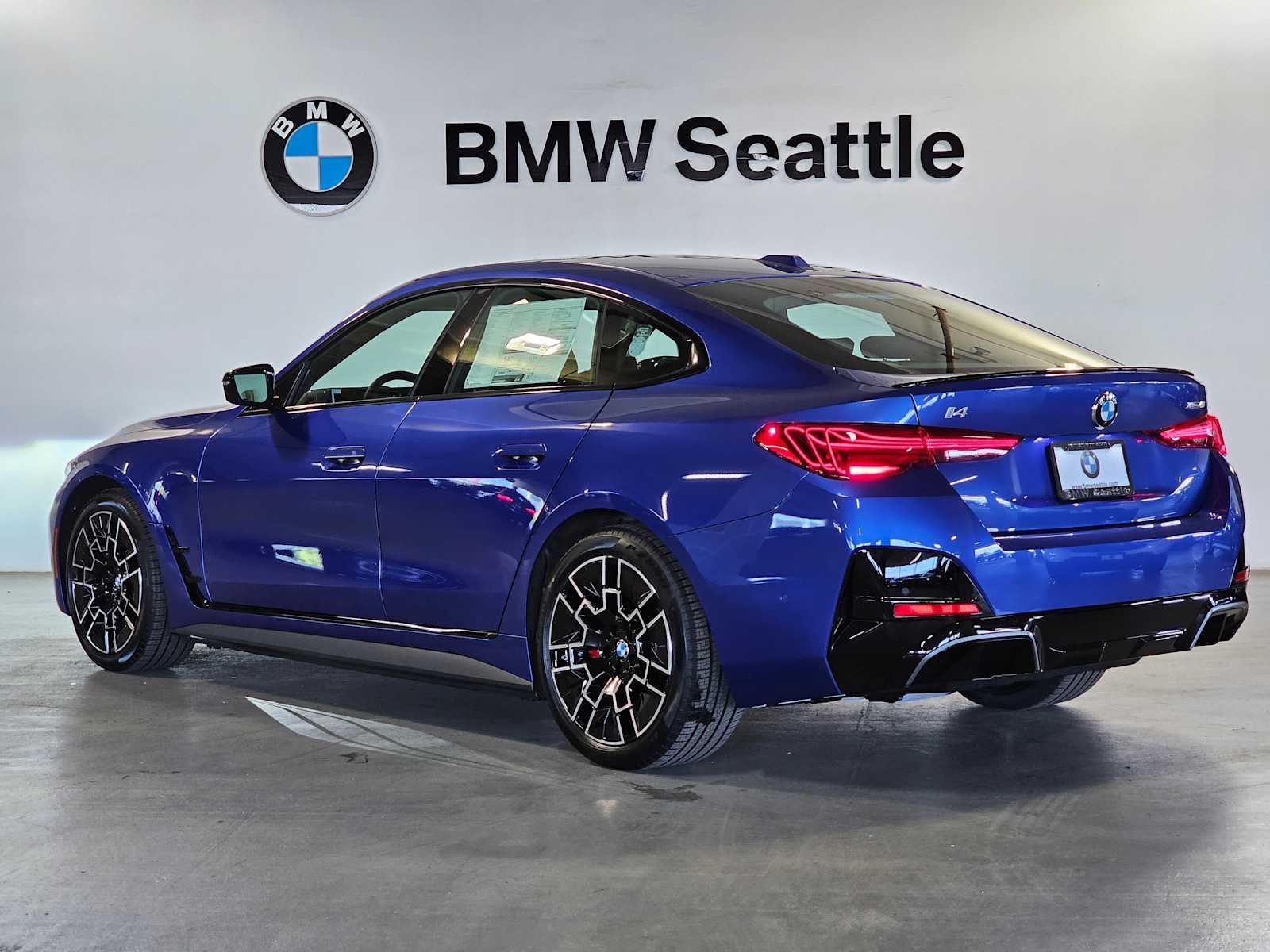 Thumbnail: 2026 BMW i4 - 4