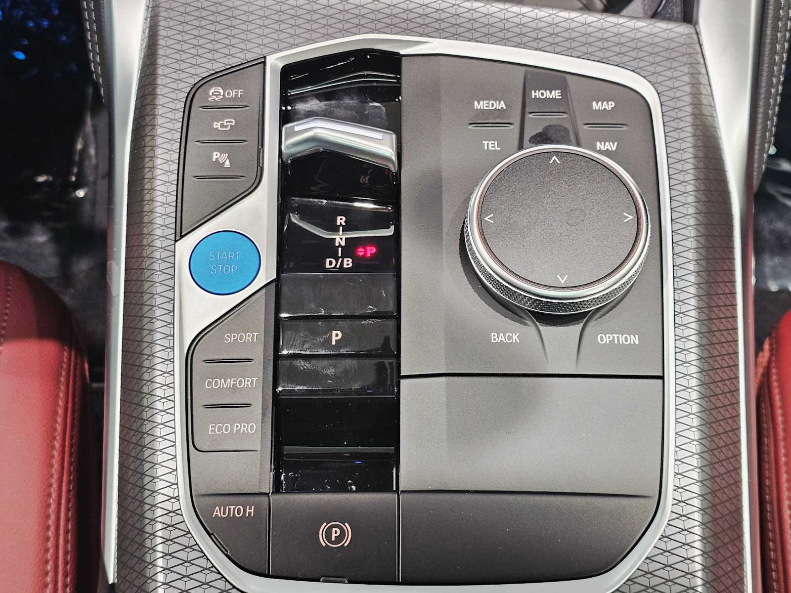 Thumbnail: 2025 BMW i4 - 18